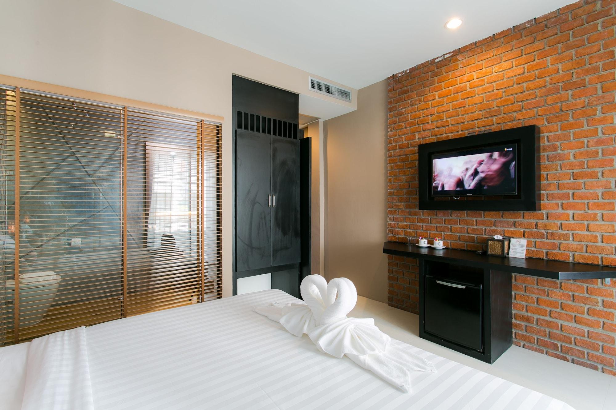 The House Patong Hotel Exterior photo